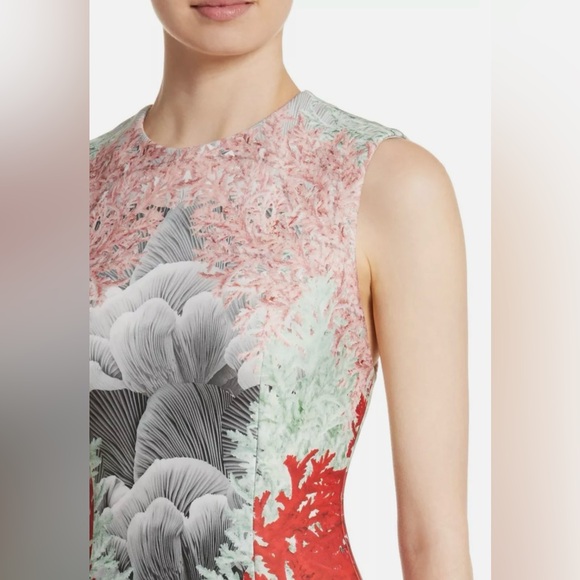 Yigal Azrouël Coral Print Scuba Sheath Dress - Picture 3 of 4